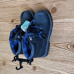 NWT Faded Glory Black Boots w/ Black/Blue Plaid Lining sz 3